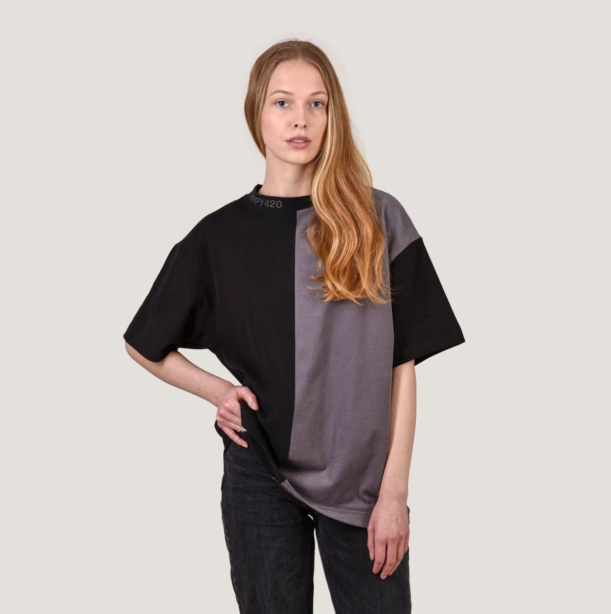 Colorblock T - Black:Smoke Merch L - Hanfify