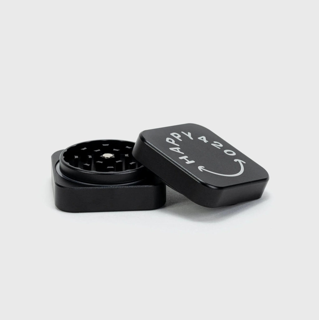 Happy420 Quattro Grinder Headshop Green - Hanfify